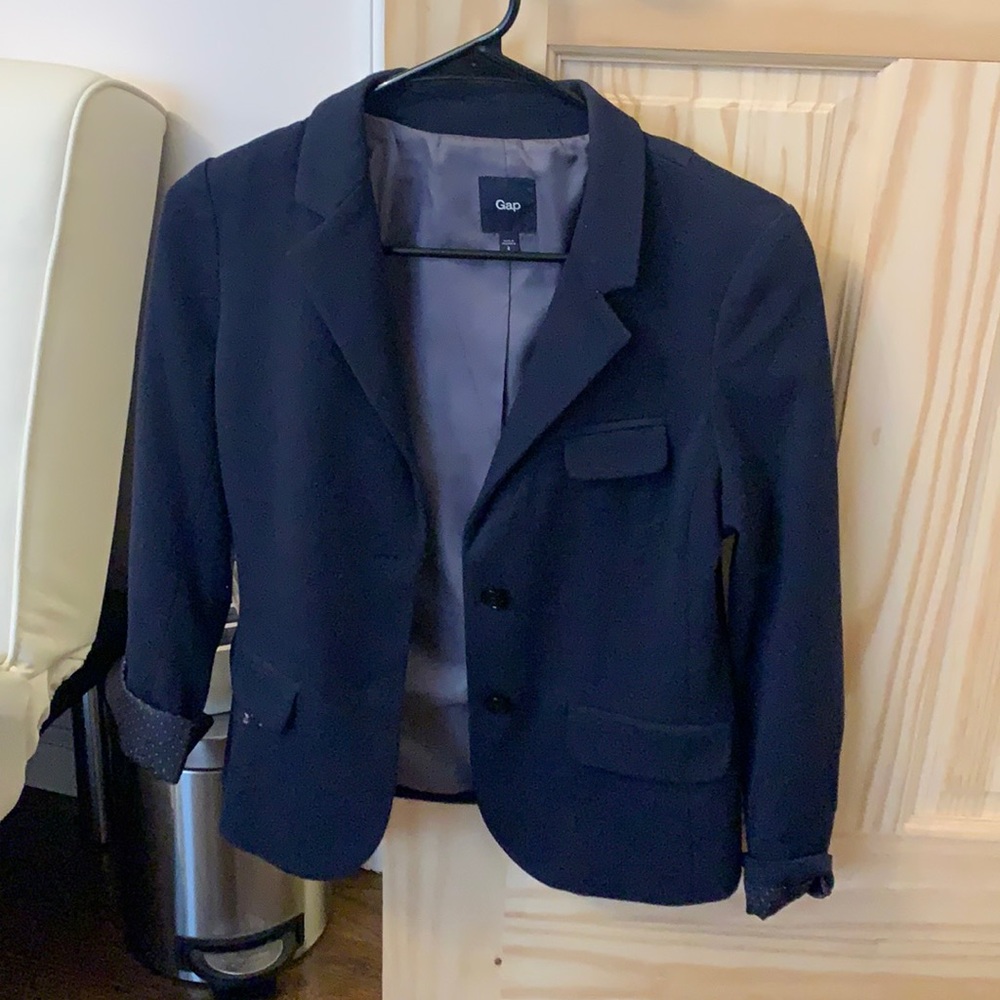 A gap navy blazer
